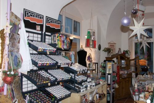 Látogatóban Orsinál Hobbykünstler Shop22